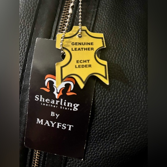 Black Leather Jacket with Gray Fur Trim - Picture 6 of 8